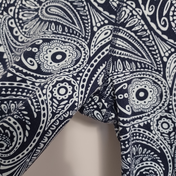 Aerie Chill Play Move High Waist Paisley Print Leggings - Picture 4 of 7